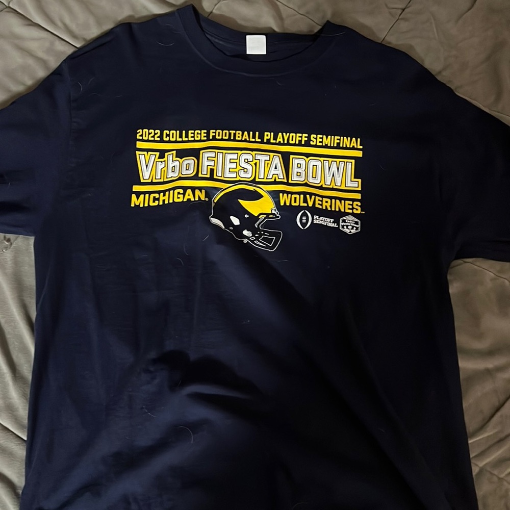 Men’s Hanes Michigan Wolverines Vrbo FIESTA BOWL 2022 Winners 〽️